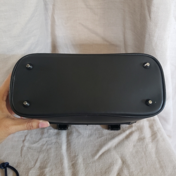 Sans Beast Petite Liason Cross Body Bag - Picture 7 of 9